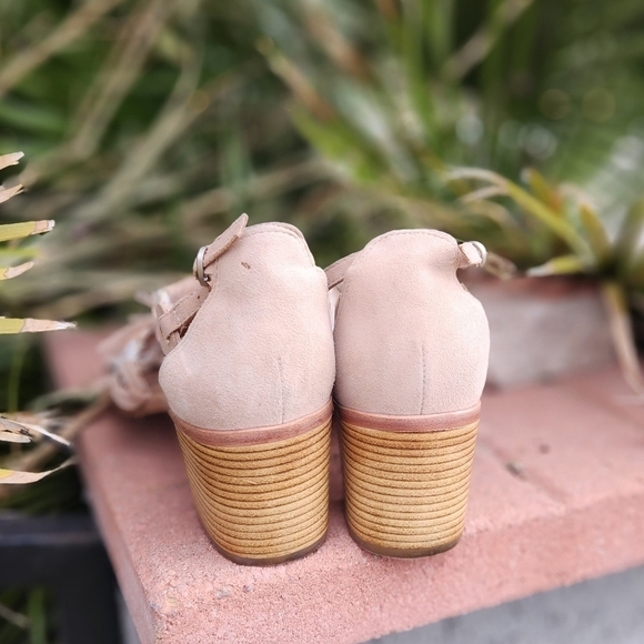 Bernardo tassel block heel‎ sandals - Picture 6 of 12